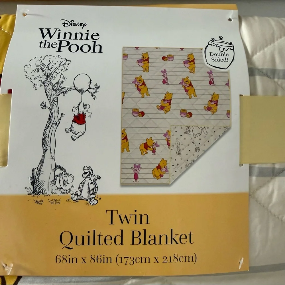 Disney Winnie the Pooh Twin Quilted Blanket - New with tags